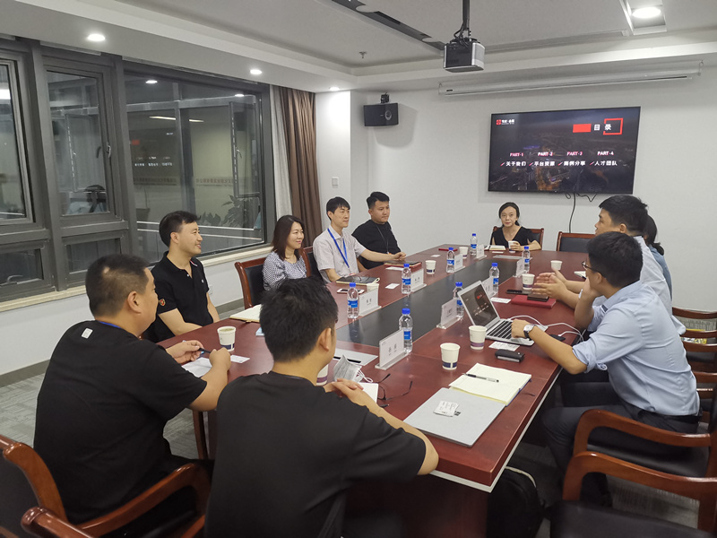 文化集團(tuán)與蘇州市節(jié)慶會(huì)展集團(tuán)開(kāi)展交流座談_副本.jpg